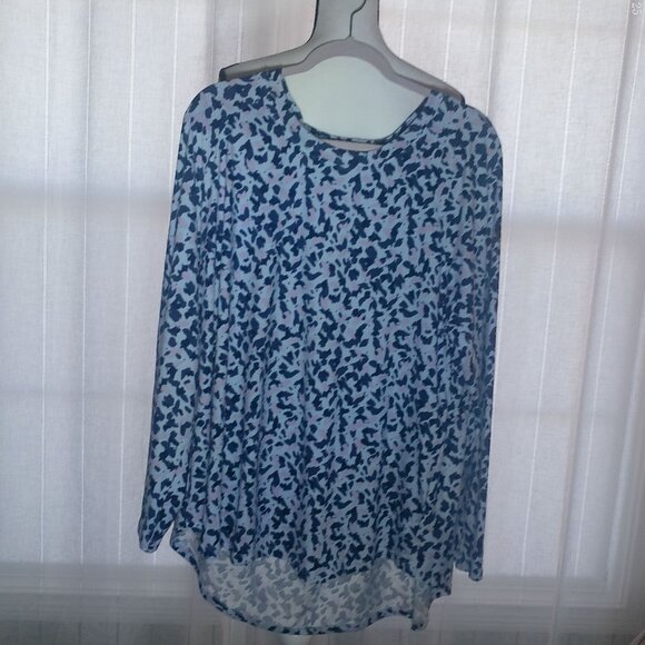 ZUDA Long Sleeve Scoop Neck Blue Animal Print Tunic XL - Picture 1 of 5